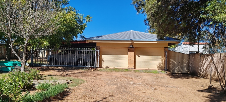 5 Bedroom Property for Sale in Vredefort Free State